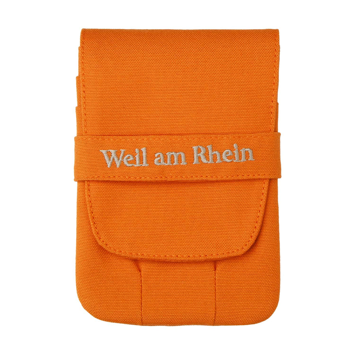 Weil am Rhein Triple Plus kalem kılıfı turuncu, ön yüz yakın çekim, gri nakışlı marka bandı