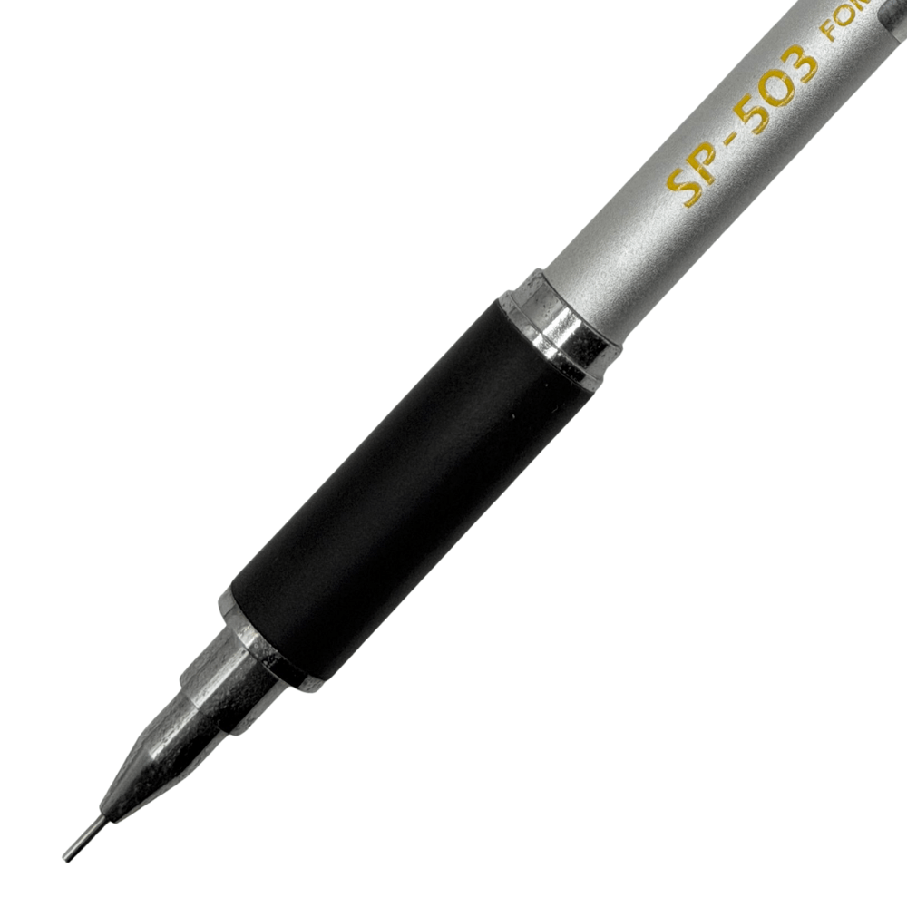 Ohto SP-503 siyah kavrama bölümü ve uzun metal çizim ucu yakın çekim, SP-503 baskısı görünür