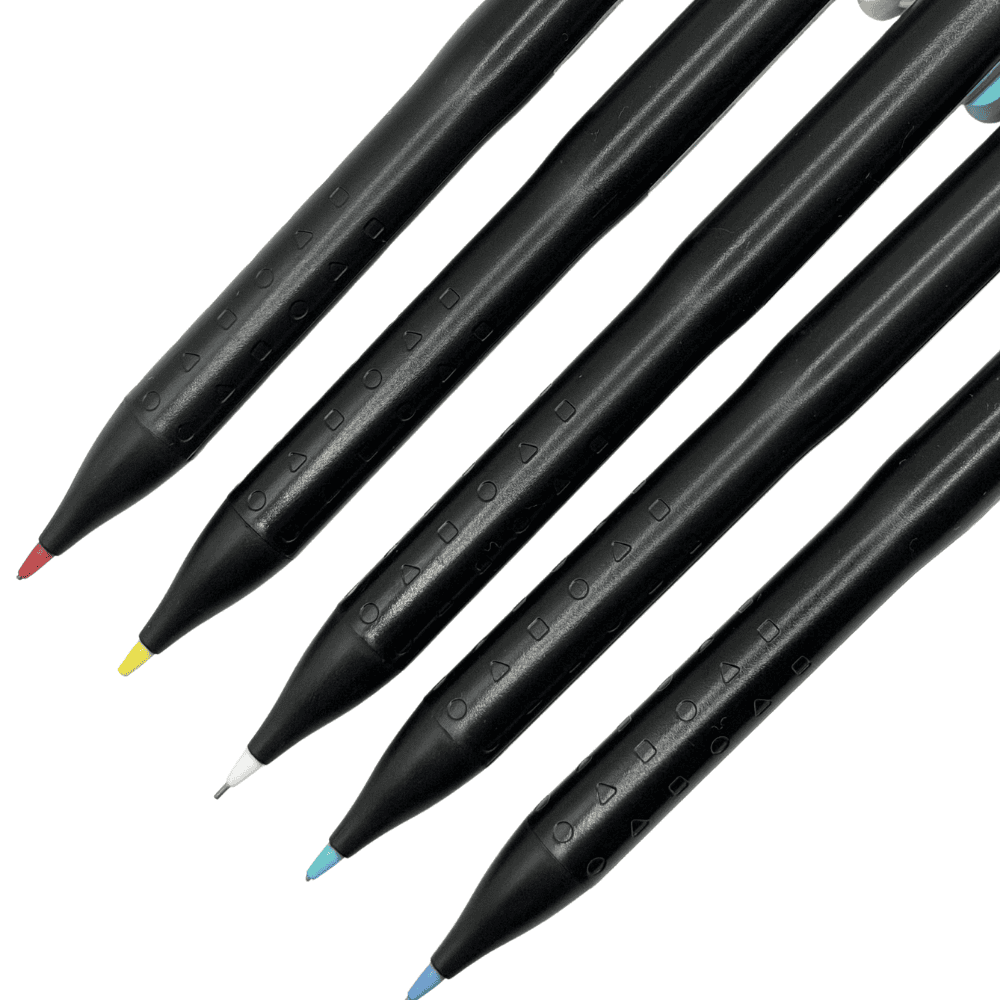 Tombow SH-JJ kalemlerin siyah uç bölümleri, uçlarda kırmızı, sarı, beyaz, turkuaz ve mavi renk halkaları
