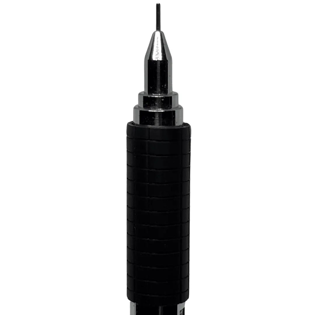 Kokuyo TZ-5203 kalemin çelik uç konisi ve kauçuk kavrama bölümü makro çekim