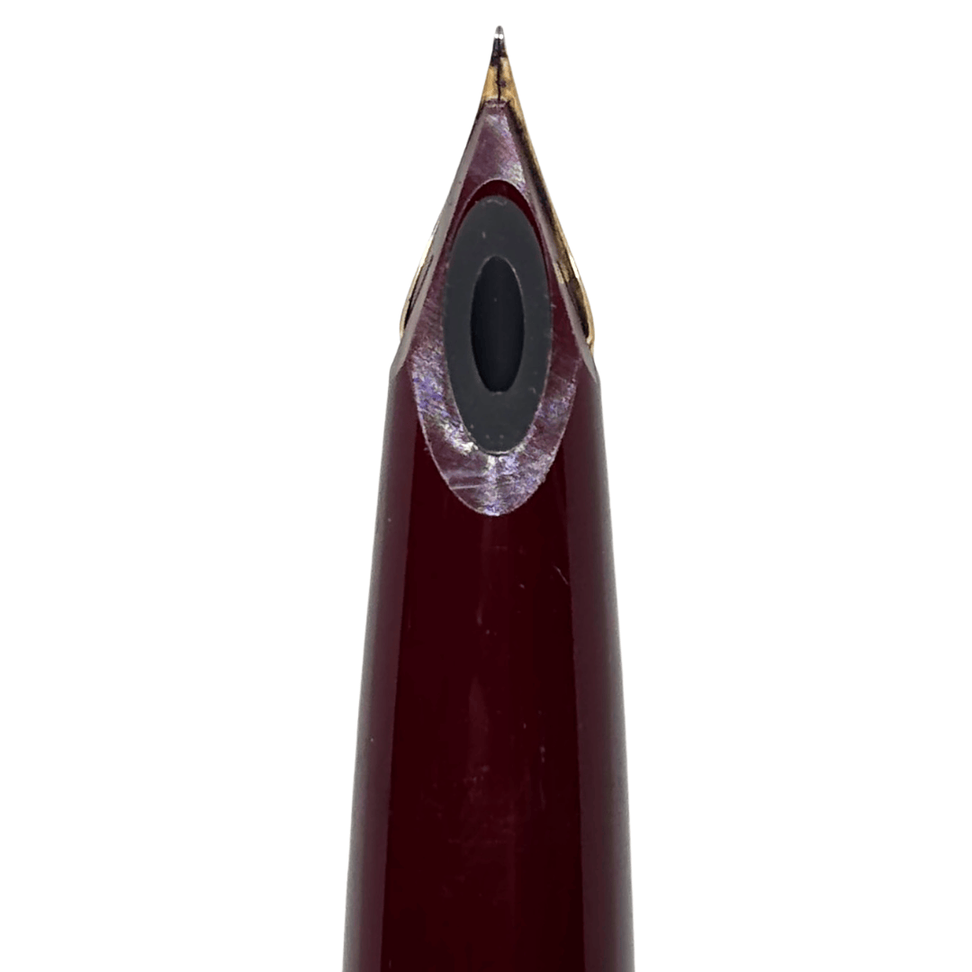 Montblanc 320 ucun önden çekimi, oval hava deliği ve besleme kanalı ortada