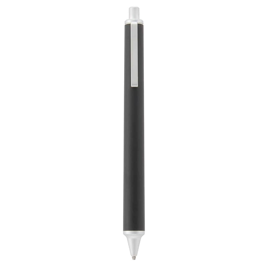 Muji ABS versatil kalem siyah gövde ve metal klips, dik tam boy görünüm, 0.5 mm