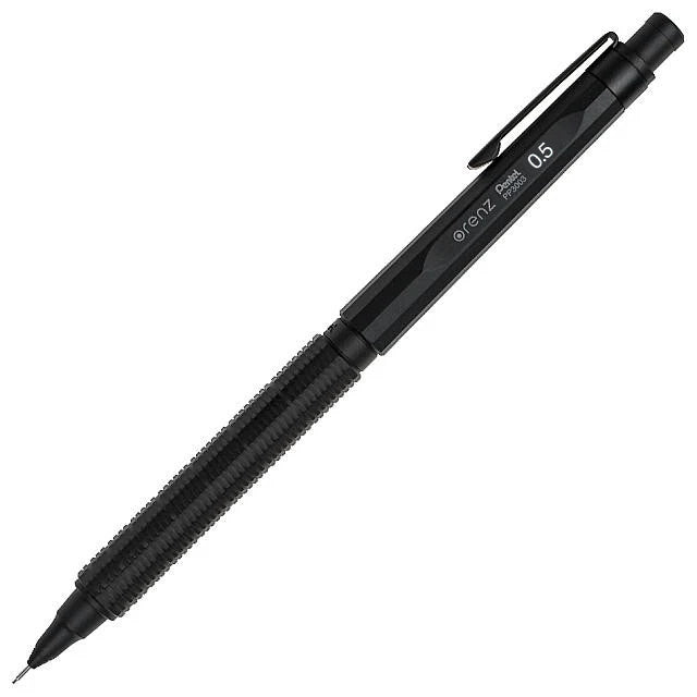 Pentel Orenz Nero mat siyah gövde, tırtıklı kavrama ve 0.5 baskısı, tam boy görünüm