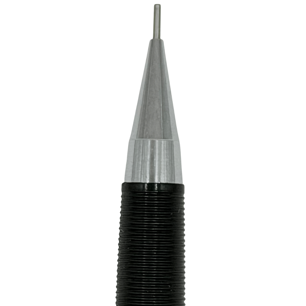 Pentel PG5 metal koni ucu ve tırtıklı kavrama, uçtan çıkan 0.5 mm min makro çekim
