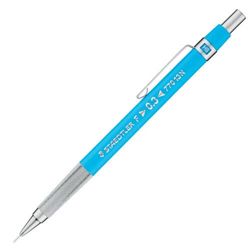 Staedtler 770 versatil kalem 0.3 mm, açık mavi gövde, tırtıklı metal kavrama ve tel klips