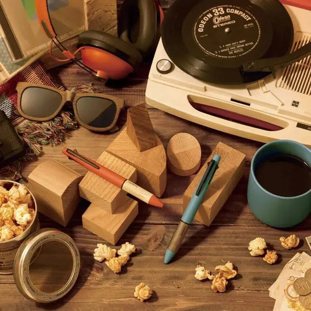 Uni Jetstream x Karimoku 4&1 0.5 mm Versatil Kalem Ve 4 Renk Tükenmez Kalem