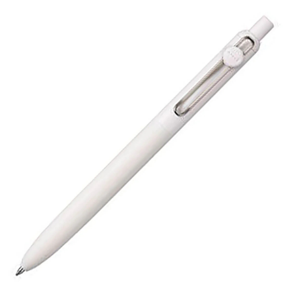 Uni-Ball Zento jel kalem kırık beyaz mat gövde, çapraz görünüm ve ince metal uç, 0.7 mm