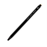 Lise Setindeki siyah Kokuyo PS-P510 versatil kalem tek başına, 0.5 mm baskısı görünür