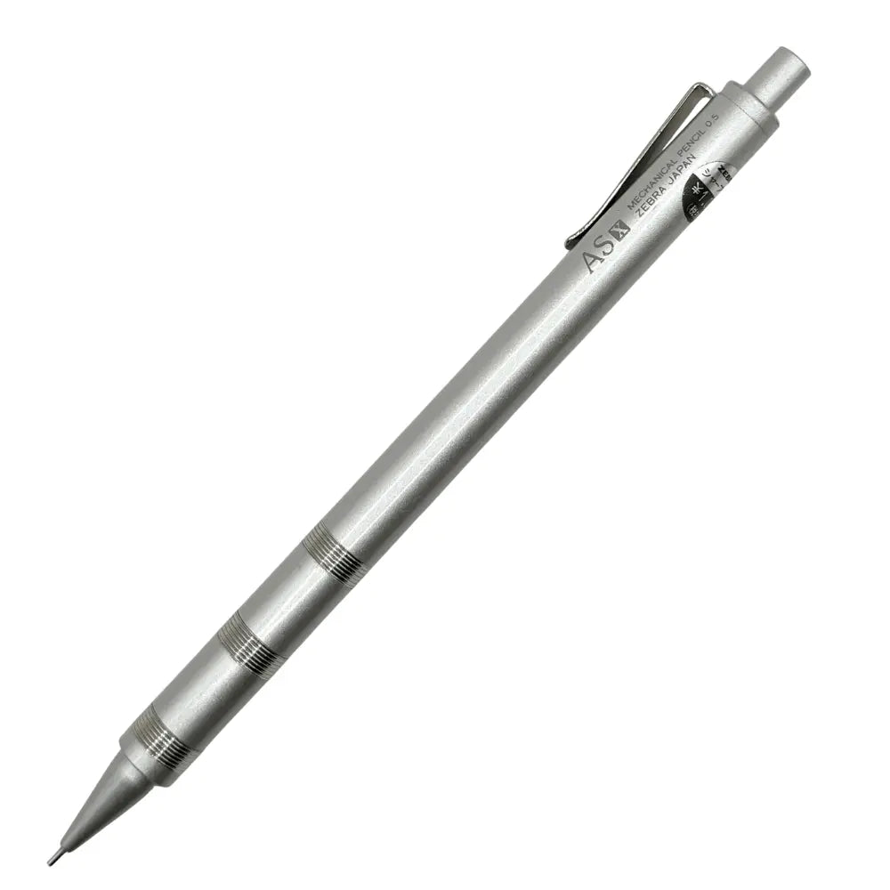 Zebra AS X vintage versatil kalem gümüş metal gövde, tam boy açılı görünüm, 0.5 mm