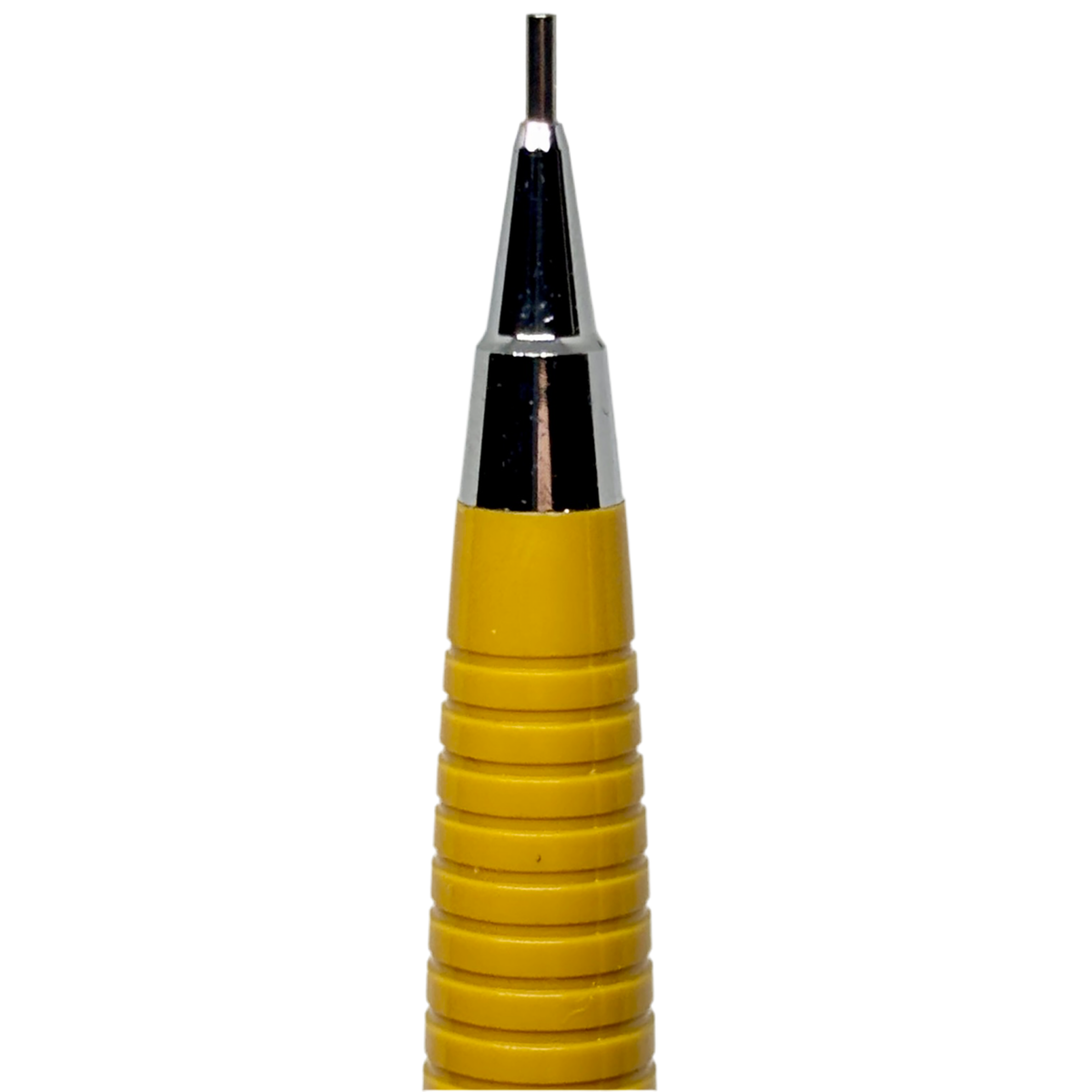 Pilot sarı vintage versatil kalemin krom uç konisi ve yivli kavraması, makro çekim, 0.9 mm