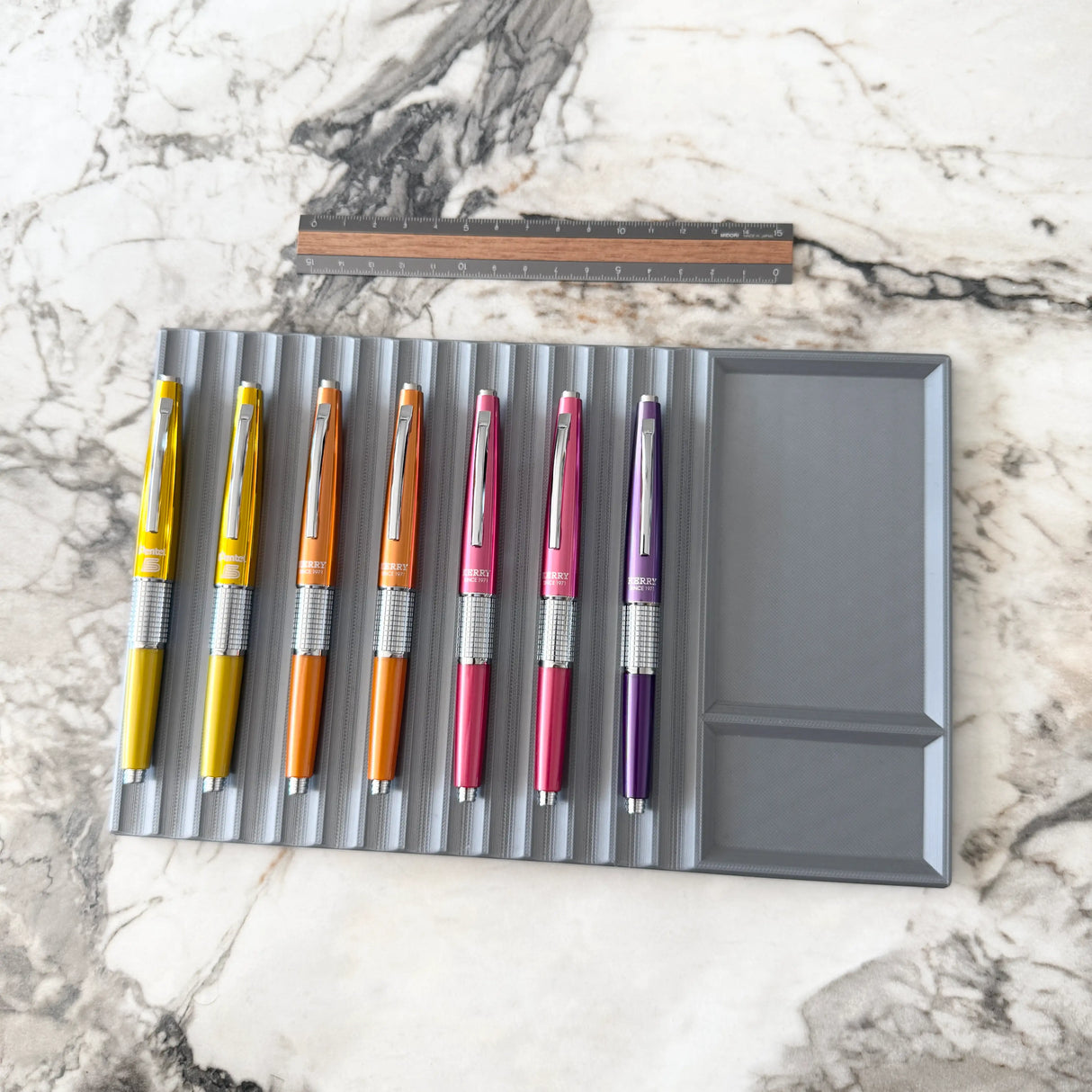 Kalemsy Axis – 14 Kalemlik Masaüstü Tepsi