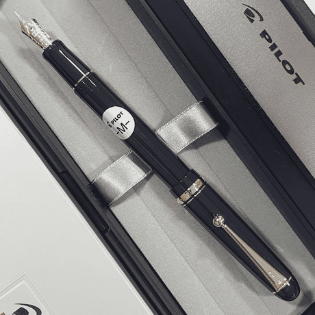 Pilot Custom 74 Dolma Kalem Dark Blue 14K Altın Uç Medium