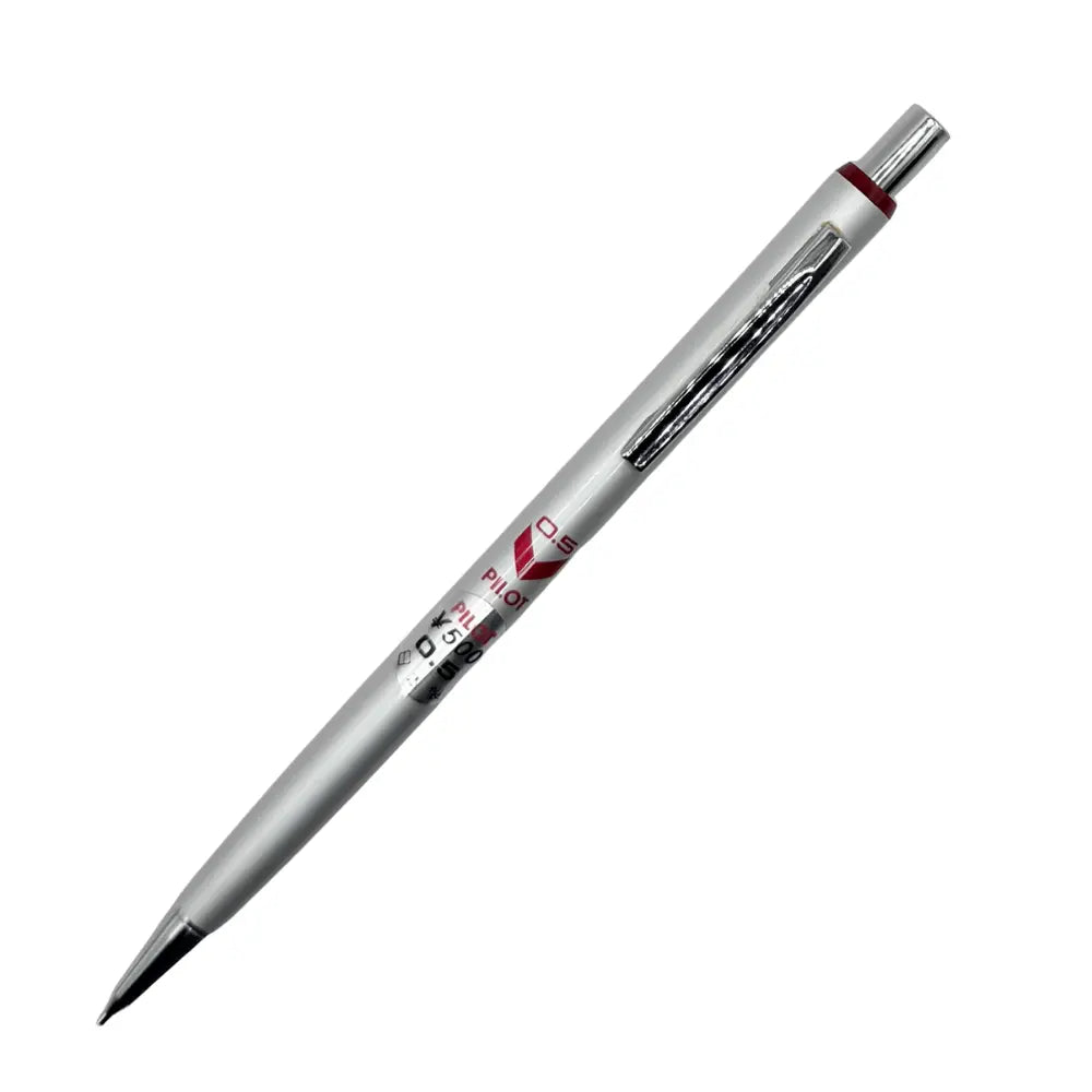 Pilot vintage versatil kalem gümüş gövde, kırmızı logolu, çapraz tam boy görünüm, 0.5 mm