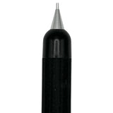 Tombow Object kalemin kısa krom ucu ve yuvarlatılmış siyah burun kısmı makro çekim