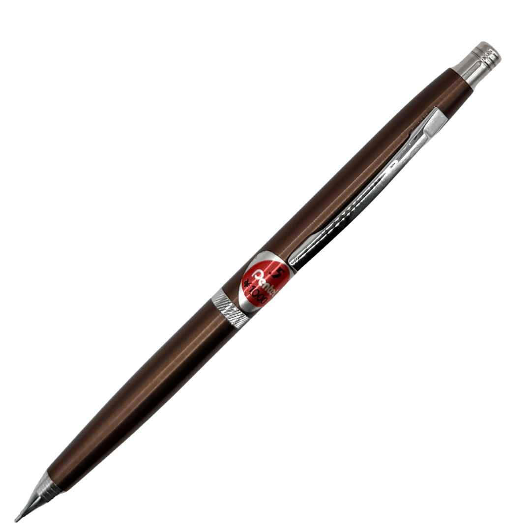 Pentel SG Vintage versatil kalem kahverengi metal gövde, krom klips ve kırmızı Pentel etiketi, 0.5 mm