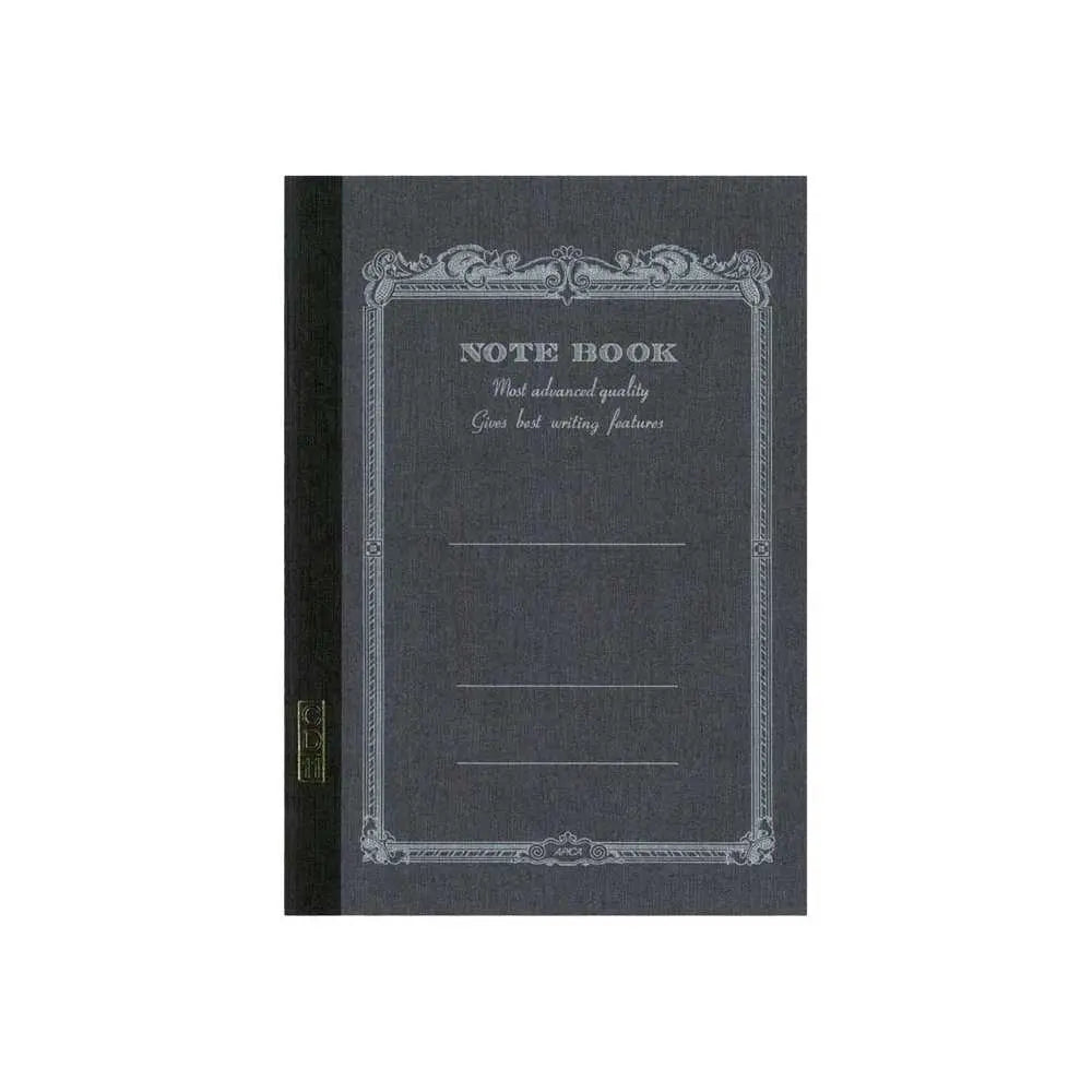 Apica CD-11 A5 defter siyah kapak, gümüş süslü çerçeve ve NOTE BOOK baskısı önden