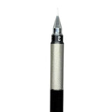 Hi Uni 2050 tırtıklı metal kavraması ve konik ucu makro çekim, 0.3 mm baskısı görünür
