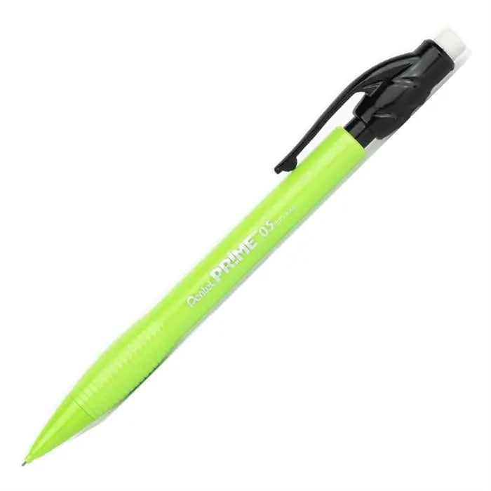 Pentel Prime versatil kalem fıstık yeşili gövde, siyah klips ve tırtıklı kavrama ile çapraz görünüm