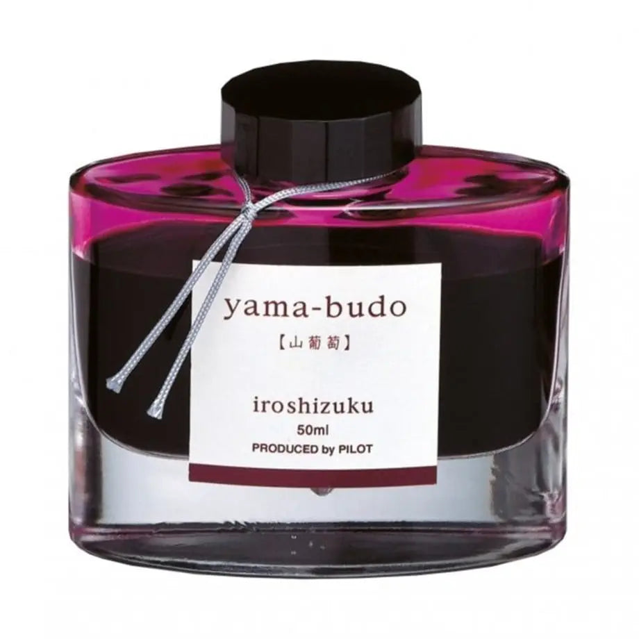 Pilot Iroshizuku Yama-Budo 50 ml şişe mürekkep, dağ üzümü moru sıvı ve etiketli cam şişe