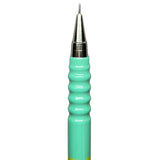 Rotring Tikky Special kalemin dalgalı mint kavrama bölümü ve krom koni ucu, dik makro