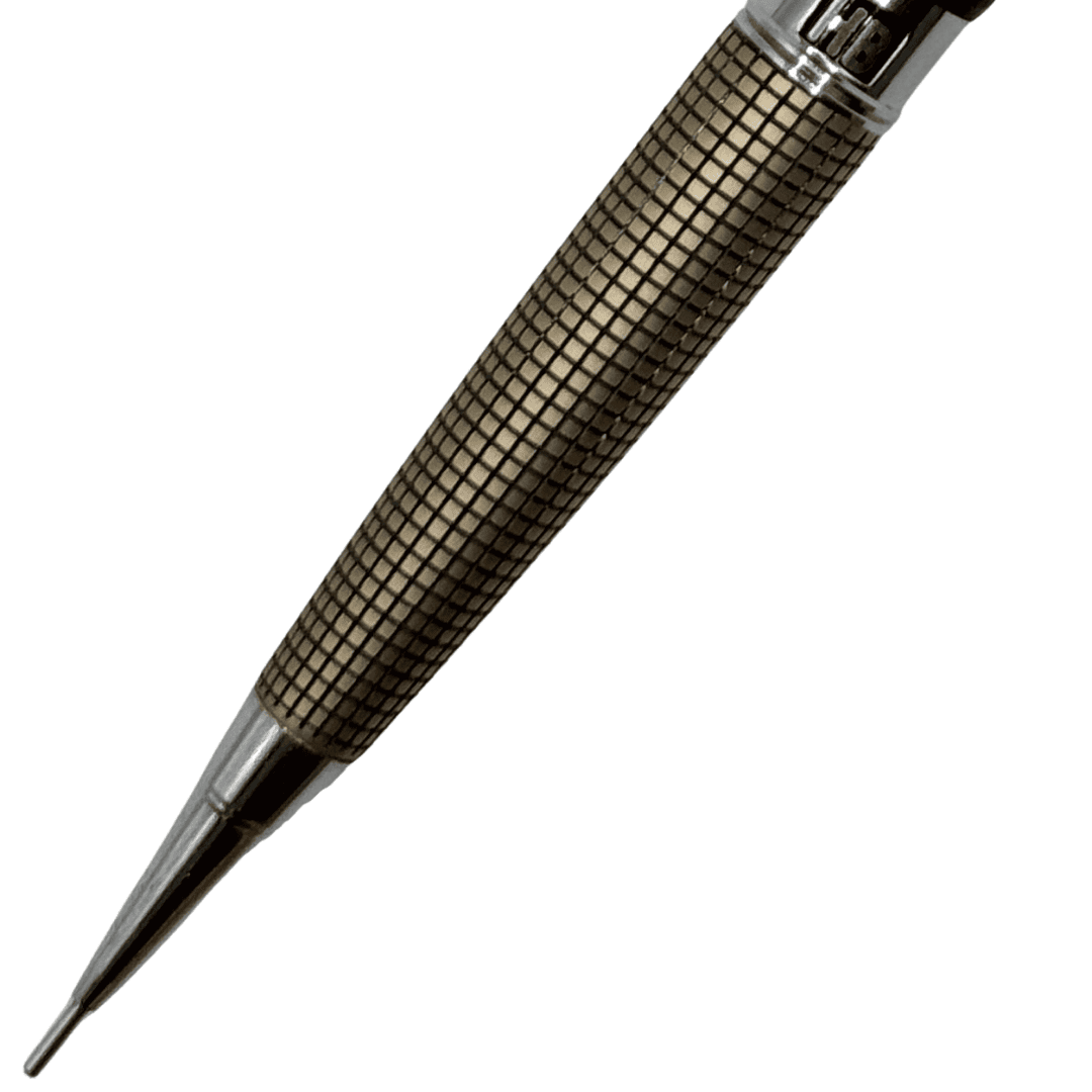 Newman Vintage versatil kalemin konik ucu ve ince metal boru kılavuzu, kavrama deseniyle birlikte