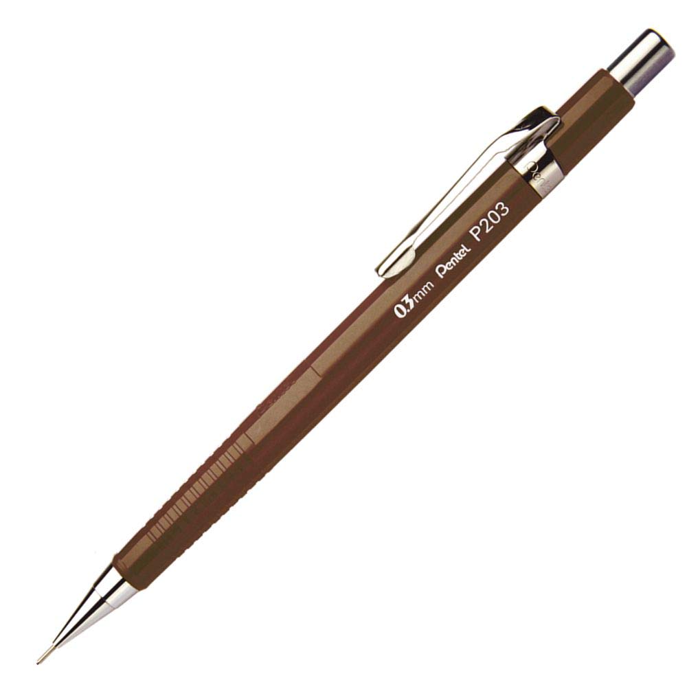 Pentel P203 versatil kalem, kahverengi gövde ve krom klips, tam boy çapraz görünüm, 0.3 mm