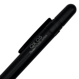 Pentel QX kalemin kapağındaki QX 0.5 ve Pentel PN305 JAPAN baskısı yakın çekim