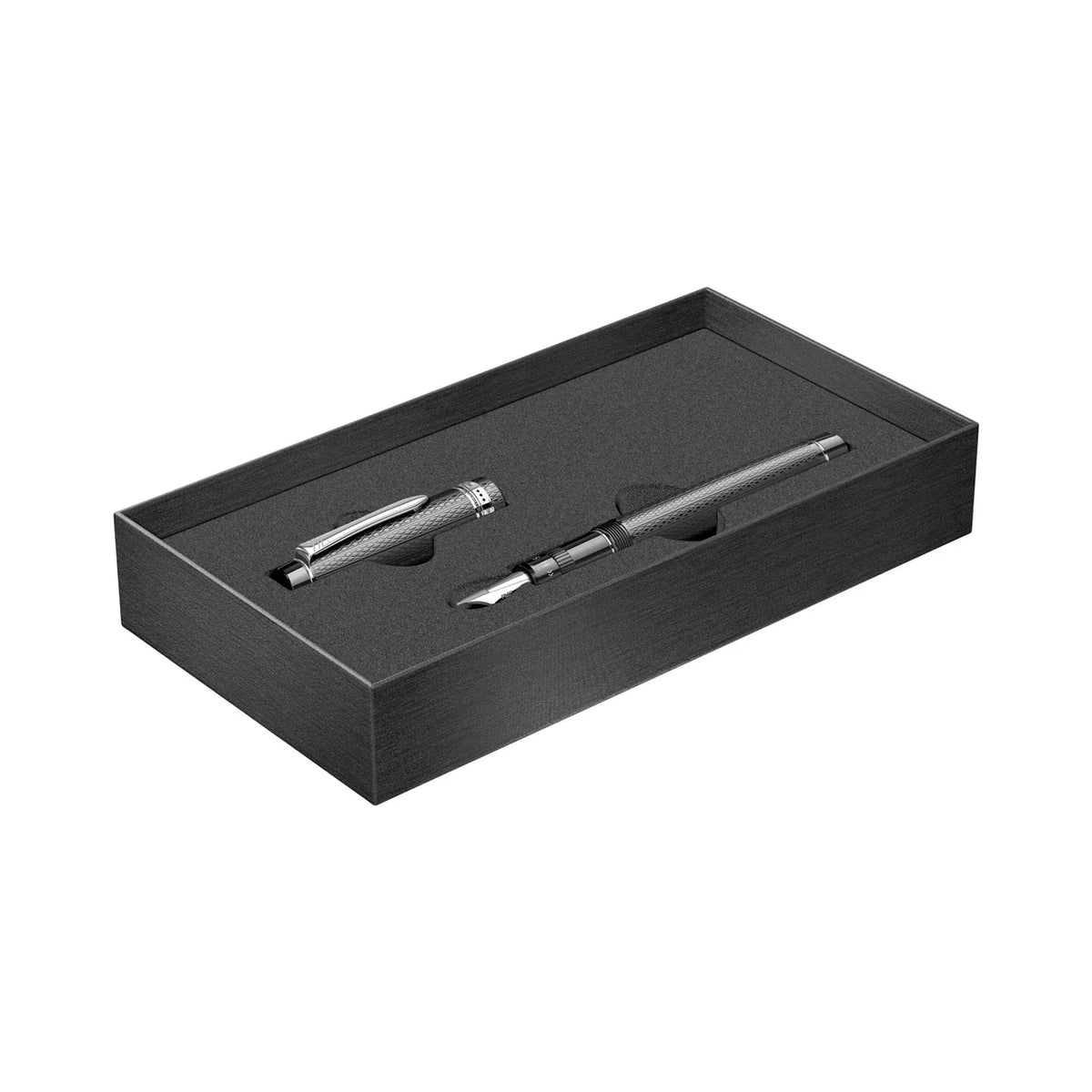 Pilot Justus 95 rodyum detaylı, Justus kutusunun içinde