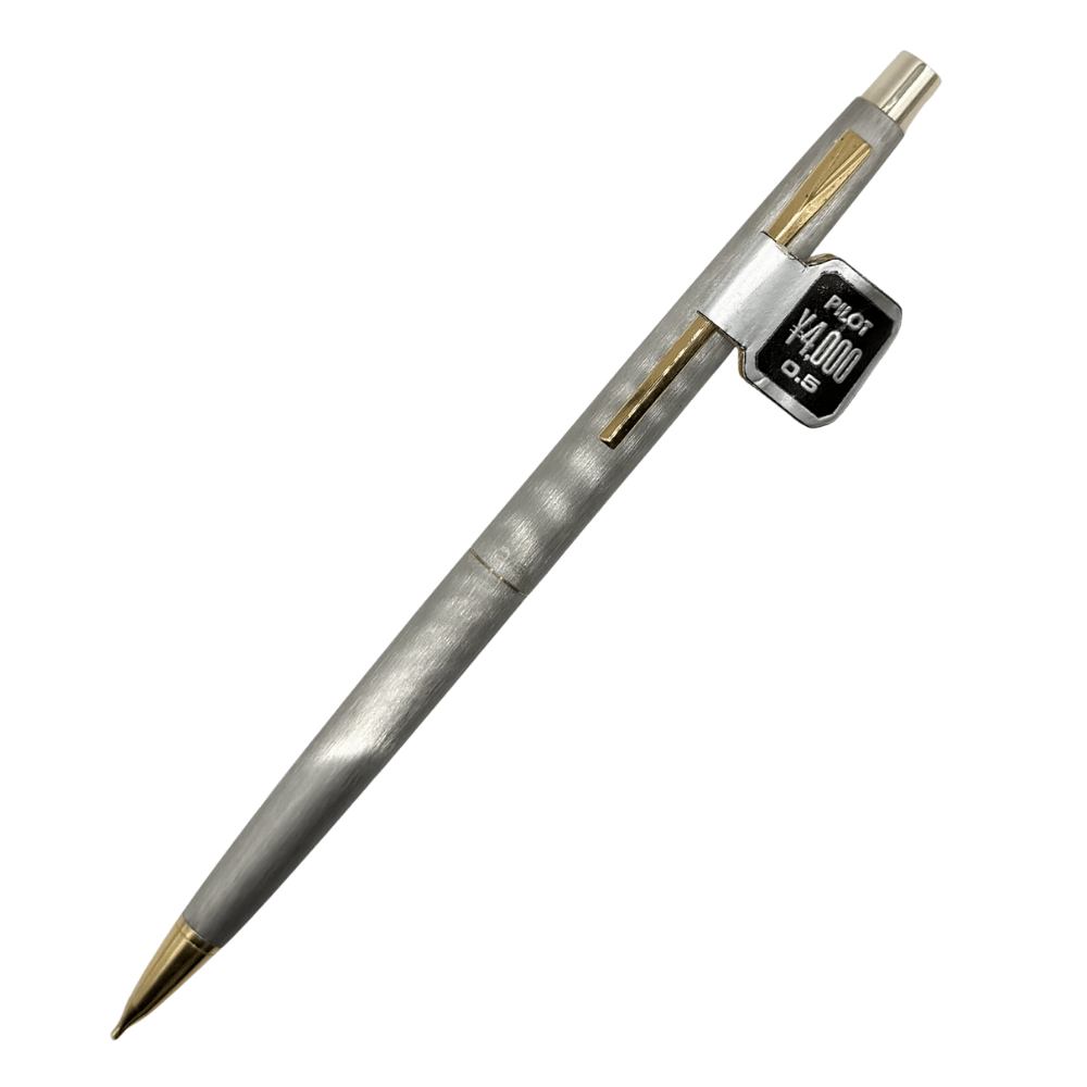 Pilot vintage fırçalanmış metal versatil kalem, altın klipsli gümüş gövde ve orijinal fiyat etiketi, 0.5 mm
