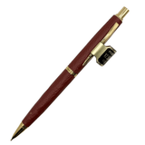 Pilot vintage deri versatil kalem bordo deri gövde, altın renkli klips ve fiyat etiketi, tam boy, 0.5 mm