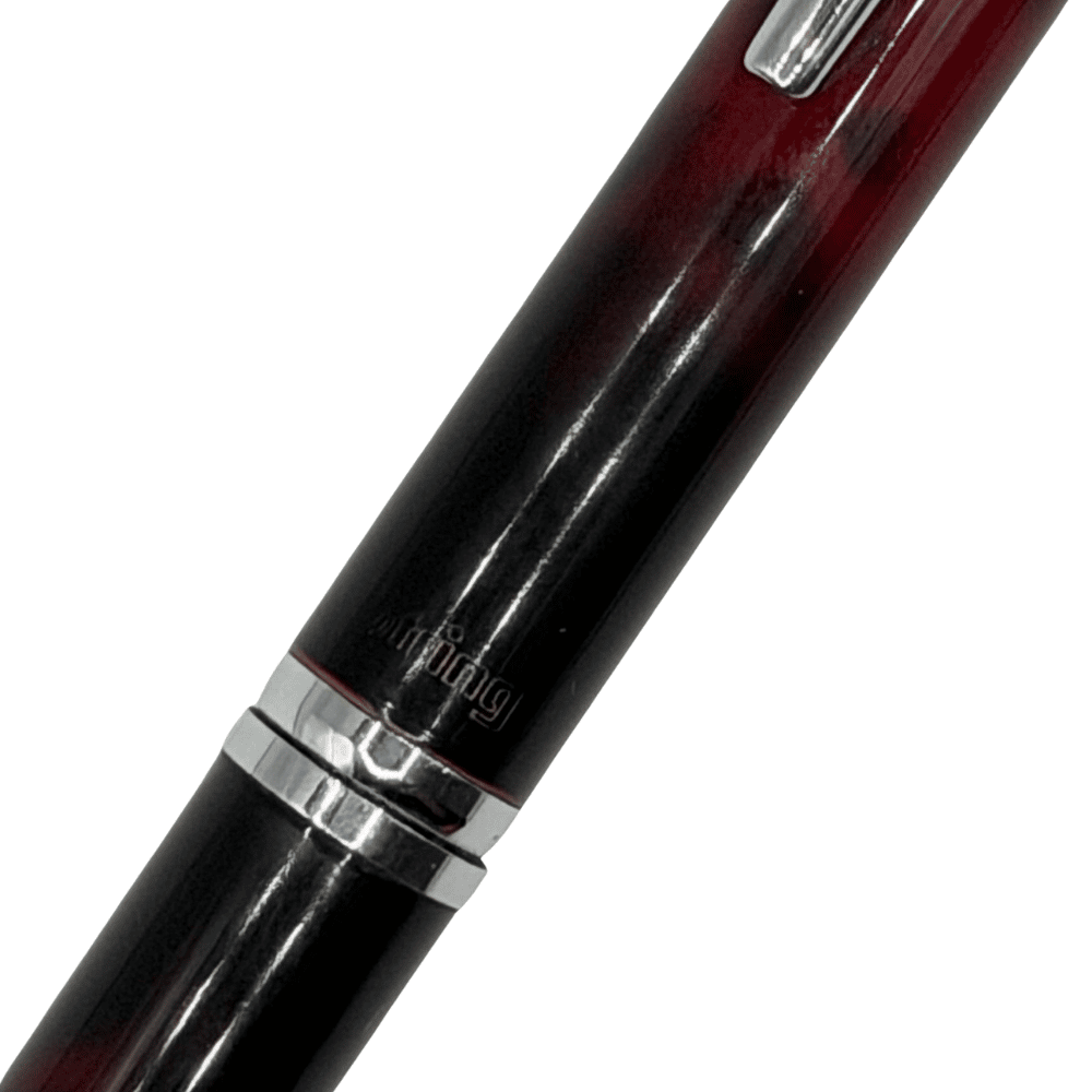 Rotring Side Knock gövde ortasındaki krom bilezik ve rotring marka gravürü