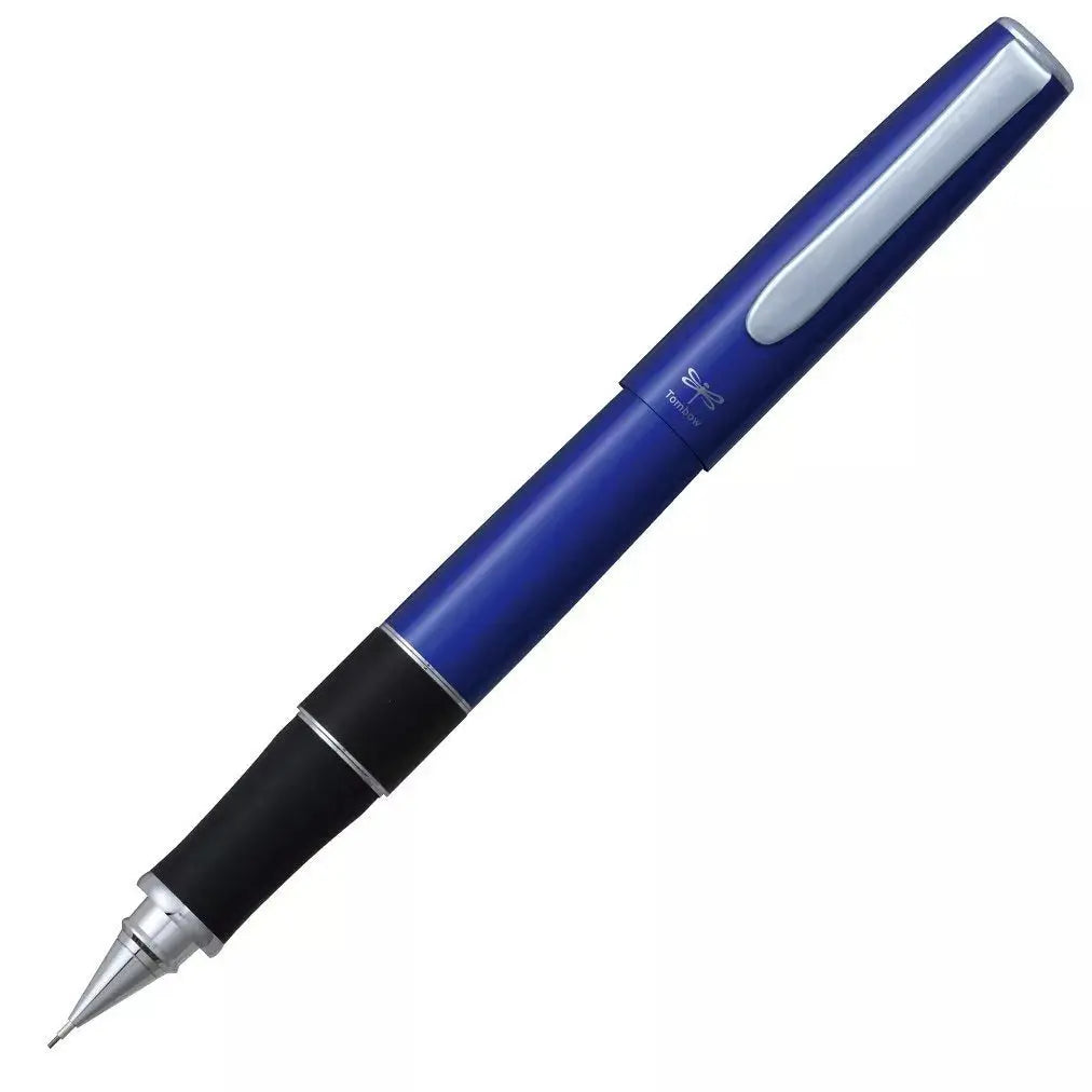 Tombow Zoom 505 lacivert kalem kapağı arkaya takılmış halde, siyah kavrama ve krom uç, 0.5 mm