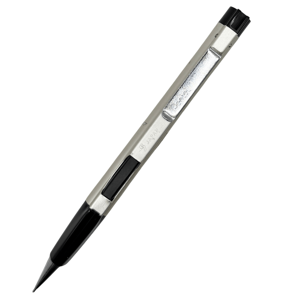 Pentel PD-1055 vintage versatil kalem gümüş gövde ve siyah koni uç, tam boy görünüm, 0.5 mm