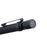 Staedtler 925-35 All Black kalemin başlığındaki .5 uç kalınlığı işareti, yakın çekim