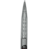 Uni Mitsubishi Jaguar kalemin yivli ucu ve 0.5 mm yazılı fiyat etiketi makro çekim