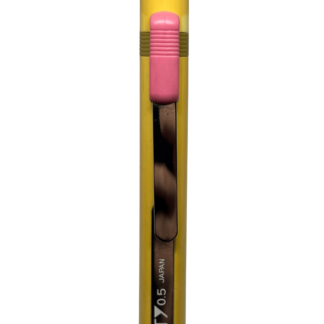 Zebra Noct pembe tıklama başlığı ile gövdedeki 0.5 JAPAN yazısı yakın çekim